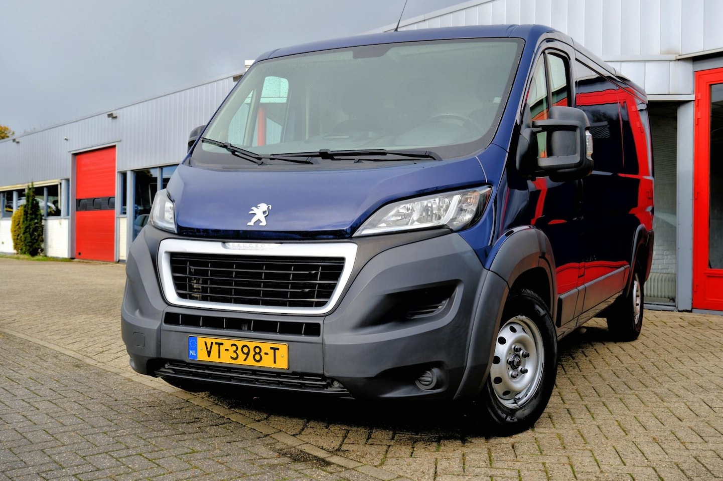 Peugeot Boxer - 435 2.2 HDI L2H2 XR 3-pers Airco|Cam|Trekhaak|PDC - AutoWereld.nl