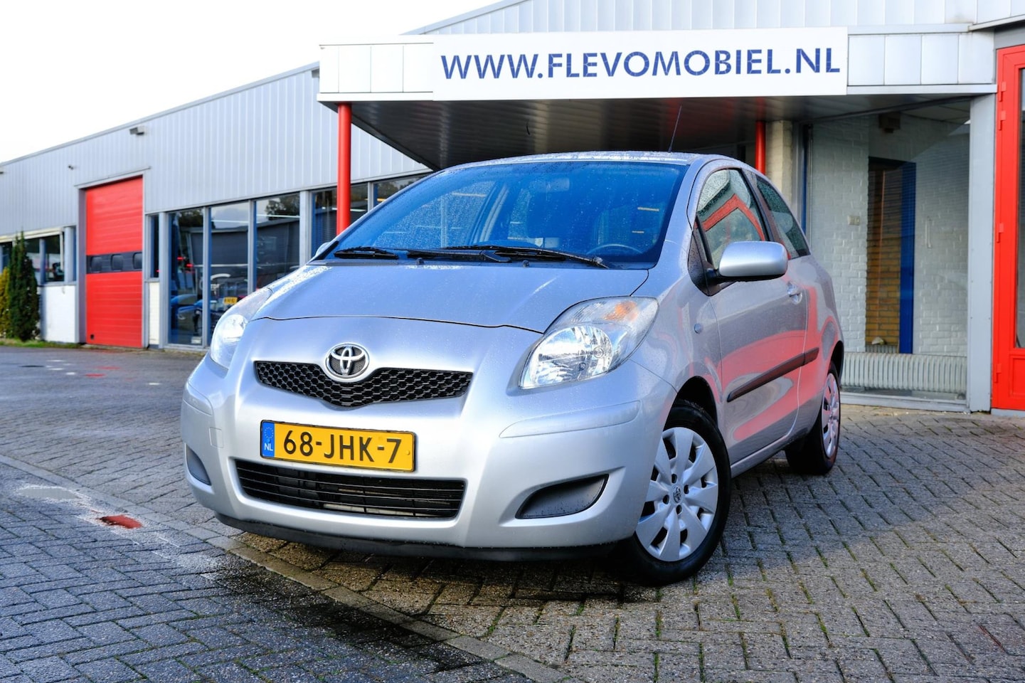 Toyota Yaris - 1.3 VVTi Aspiration *79.300km!* Airco - AutoWereld.nl