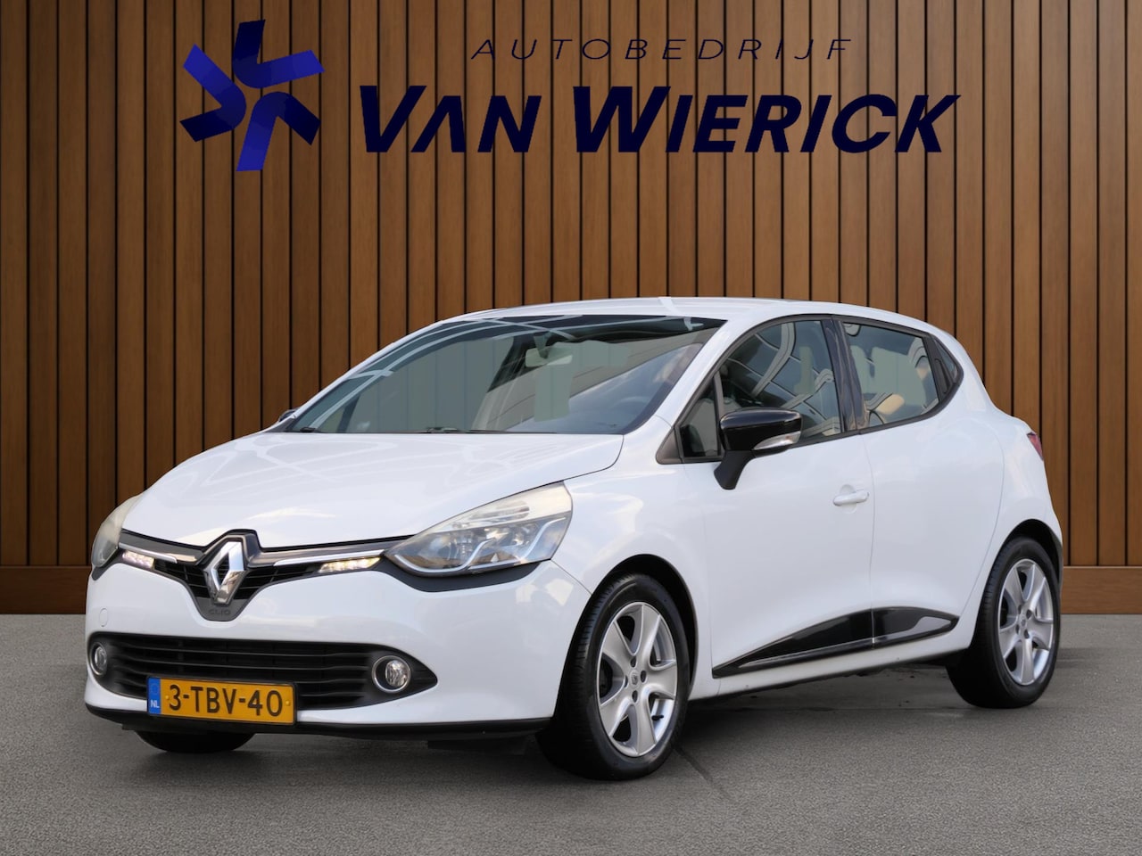 Renault Clio - 0.9 TCe Expression 5-Deurs | Bluetooth | Navi | LM Velgen - AutoWereld.nl