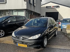 Peugeot 206 - 1.4 XR 5 Deurs Nieuwe Apk 23-10-2026 Nette en prima rijdende 206