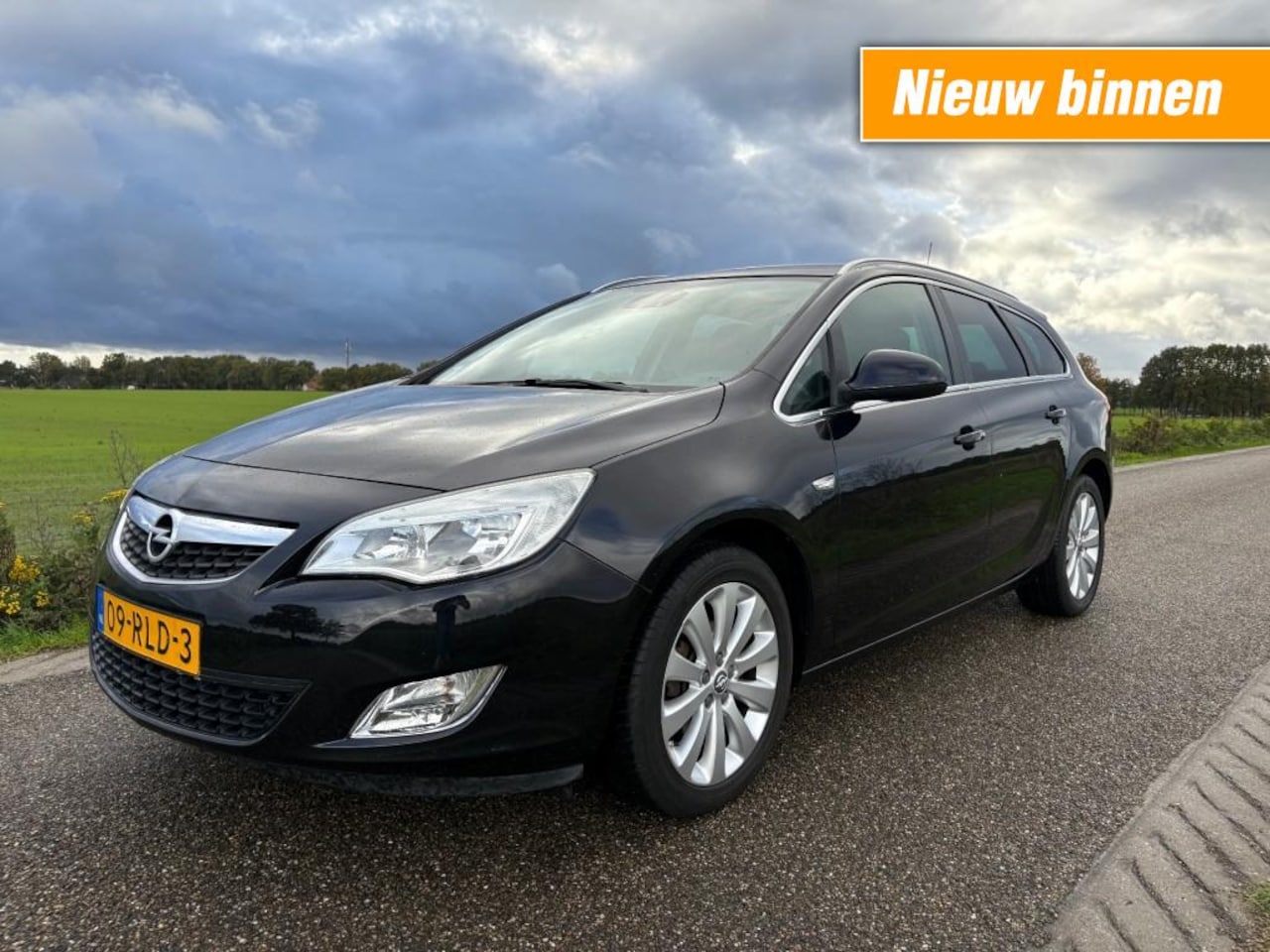 Opel Astra - 1.4 COSMO / STUURWIELVERWARMING / CRUISE - AutoWereld.nl