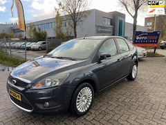 Ford Focus - 1.6 Titanium - AIRCO - NIEUWE APK - TREKHAAK