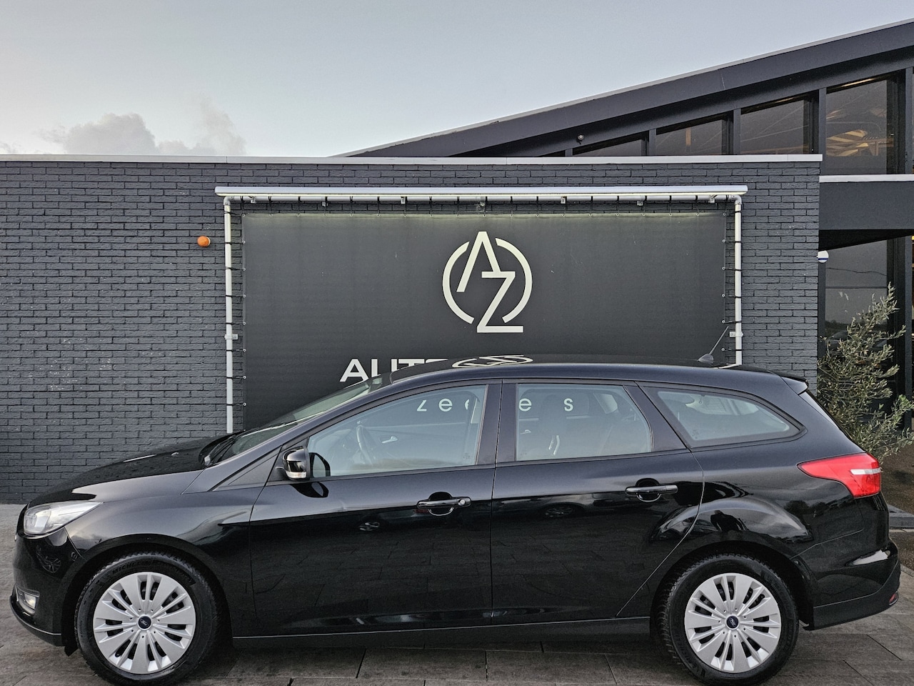 Ford Focus Wagon - 1.0 Lease Edition *AC*Navi*Apple Carplay/Android Auto - AutoWereld.nl