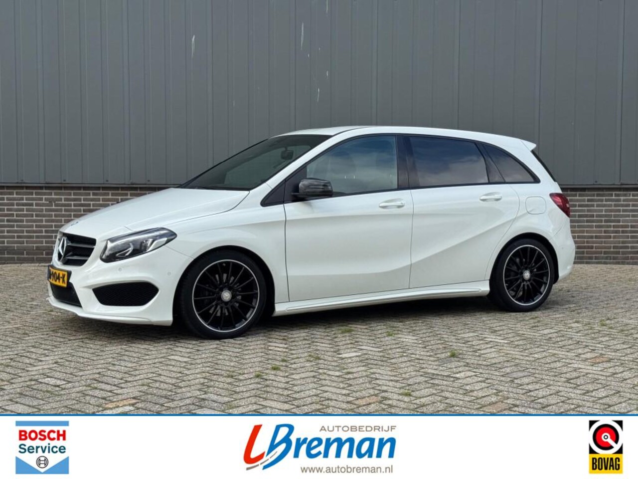 Mercedes-Benz B-klasse - 180 AMG Automaat afn. trekhaak LED Alcantara - AutoWereld.nl