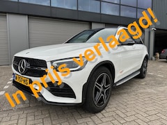 Mercedes-Benz GLC-klasse - AMG 200 4MATIC Premium Plus BTW auto | Pano-dak | Trekhaak |Sfeer verlichting, |AMG| Night