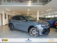 Volkswagen Tiguan - 1.5eTSI R-LINE PANO-DAK/TREKHAAK/HUD/CAMERA/E-KLEP