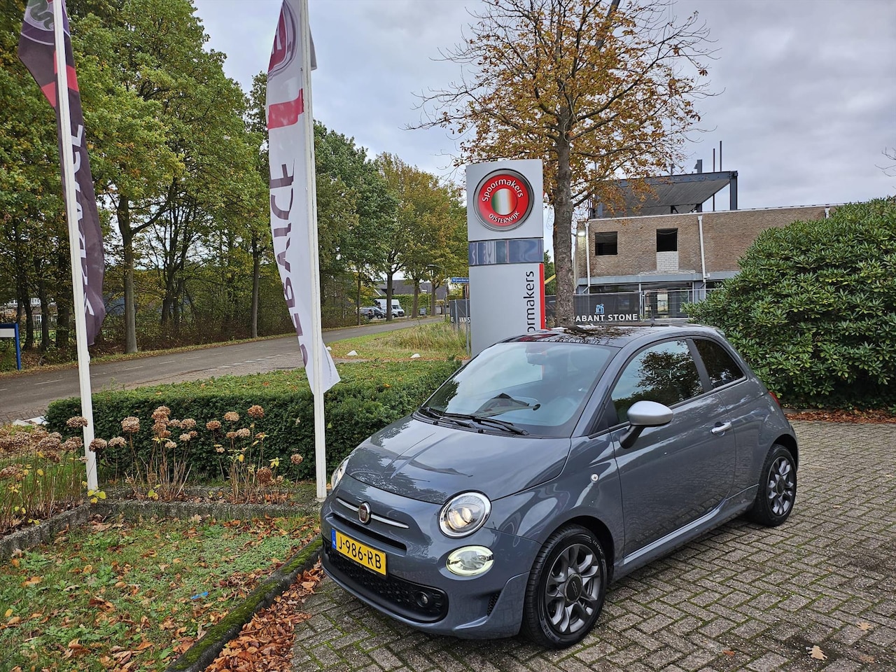 Fiat 500 - 1.0 Hybrid Rockstar 1.0 70pk Hybrid Rockstar - AutoWereld.nl