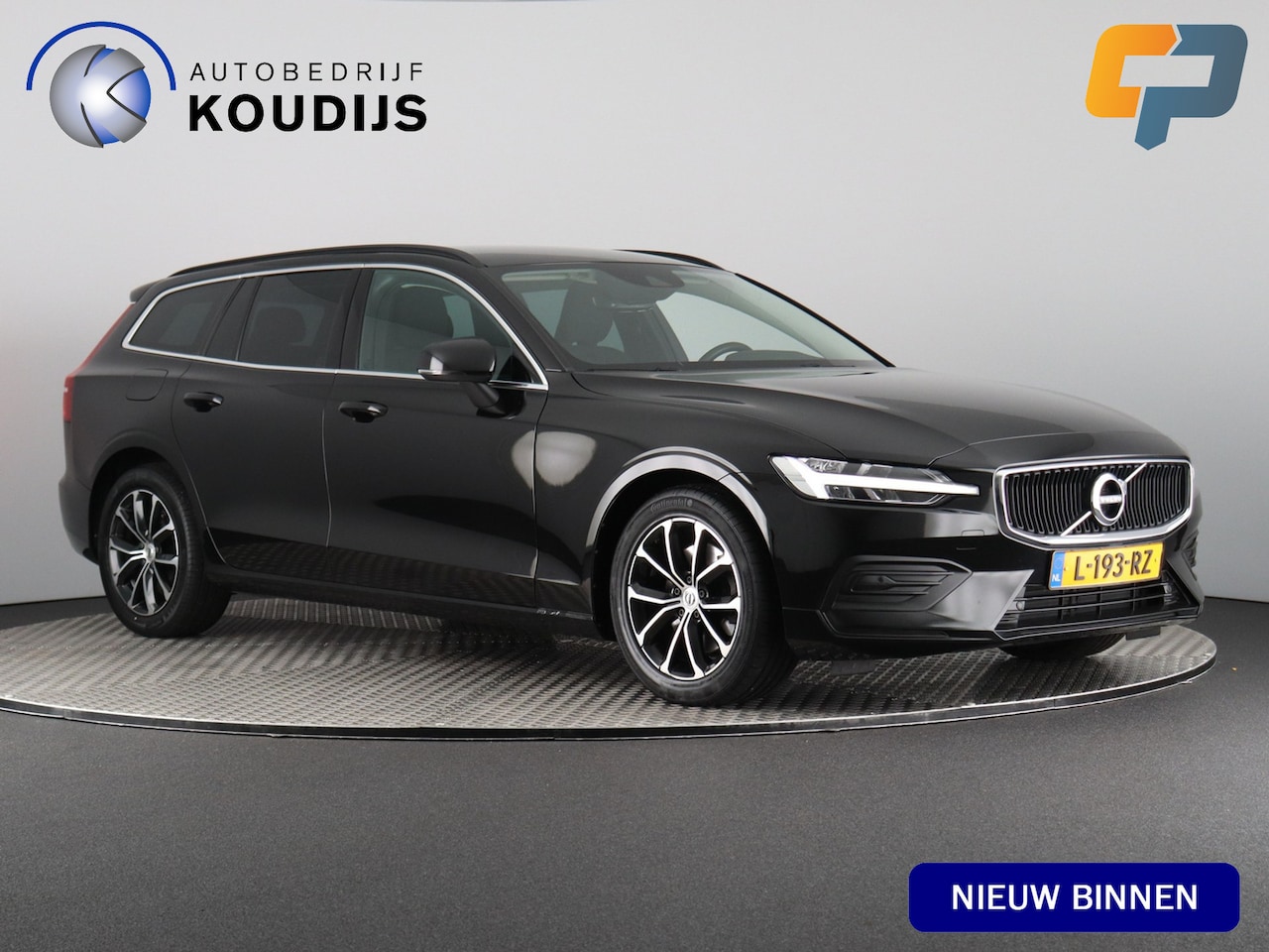 Volvo V60 - 2.0 B4 Momentum Business 2.0 B4 Momentum Business (NL-Auto / H&K / Stoel-Stuurverw. / ACC) - AutoWereld.nl