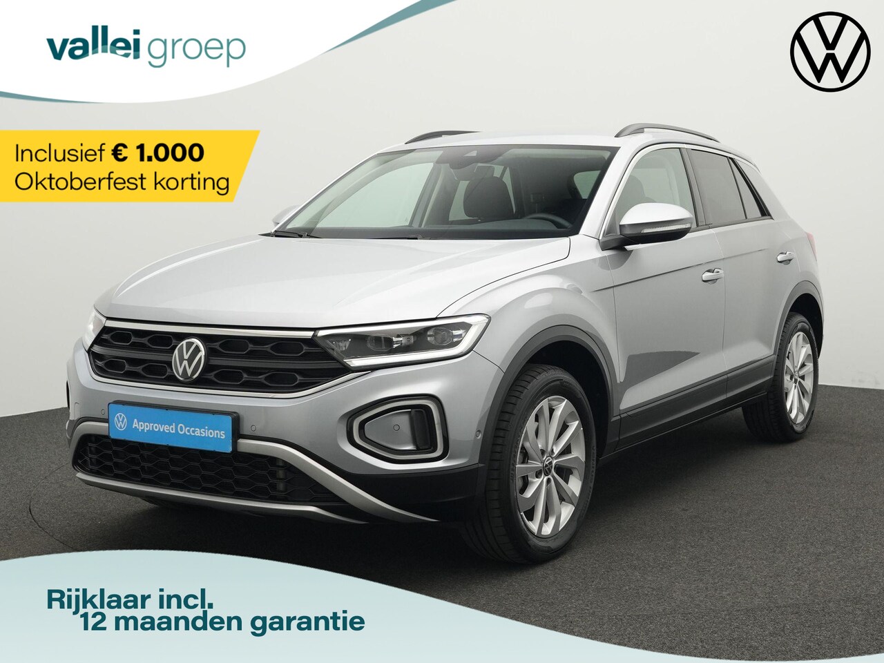 Volkswagen T-Roc - 1.5 TSI 150 pk DSG Life Edition | Achteruitrijcamera | Navigatie | Adaptive Cruise | Keyle - AutoWereld.nl