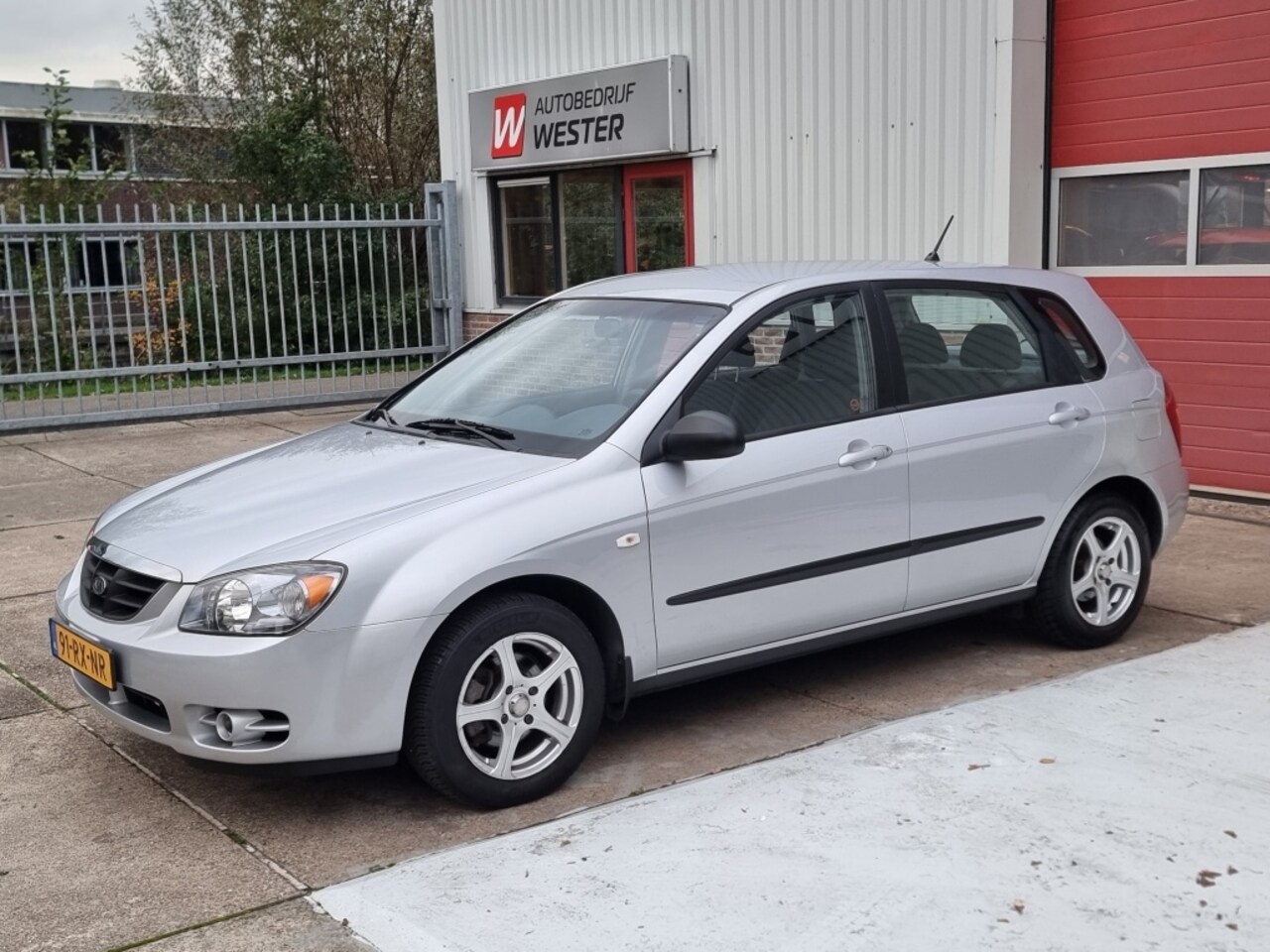 Kia Cerato - 1.6-16V LX 1.6-16V LX - AutoWereld.nl