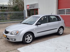 Kia Cerato - 1.6-16V LX