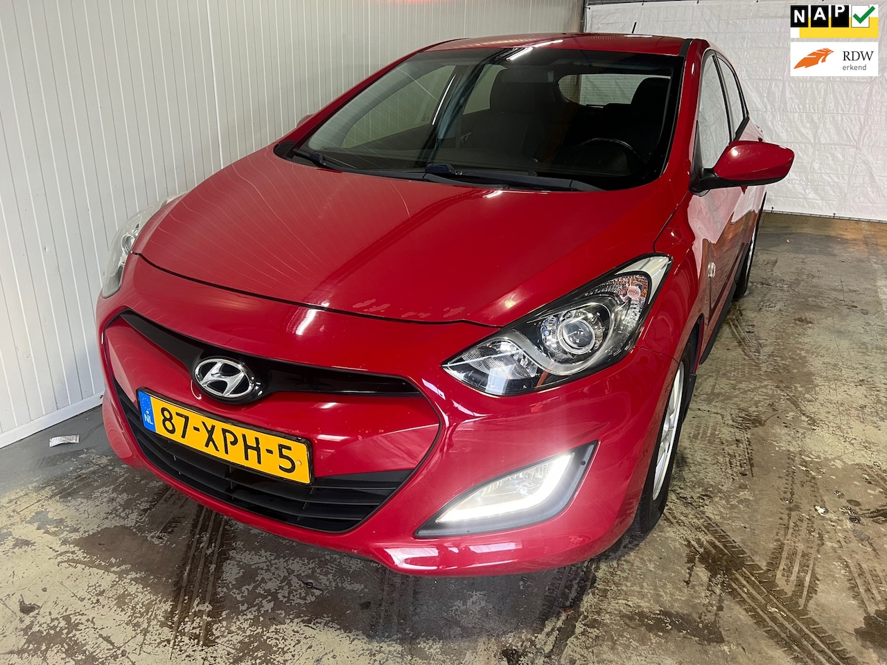 HYUNDAI I 30