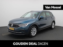 Volkswagen Tiguan - 1.5 TSI Life 150 PK | Automaat | Navigatie Pro | Parkeersensoren | Climate Control | Adapt