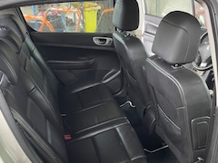 Peugeot 307 - 1.6-16V Griffe