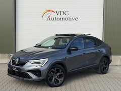 Renault Arkana - 1.6 E-Tech Hybrid 145 R.S. Line / Pano / Clima / 360 Camera / Parkeer Assistent / stuur en
