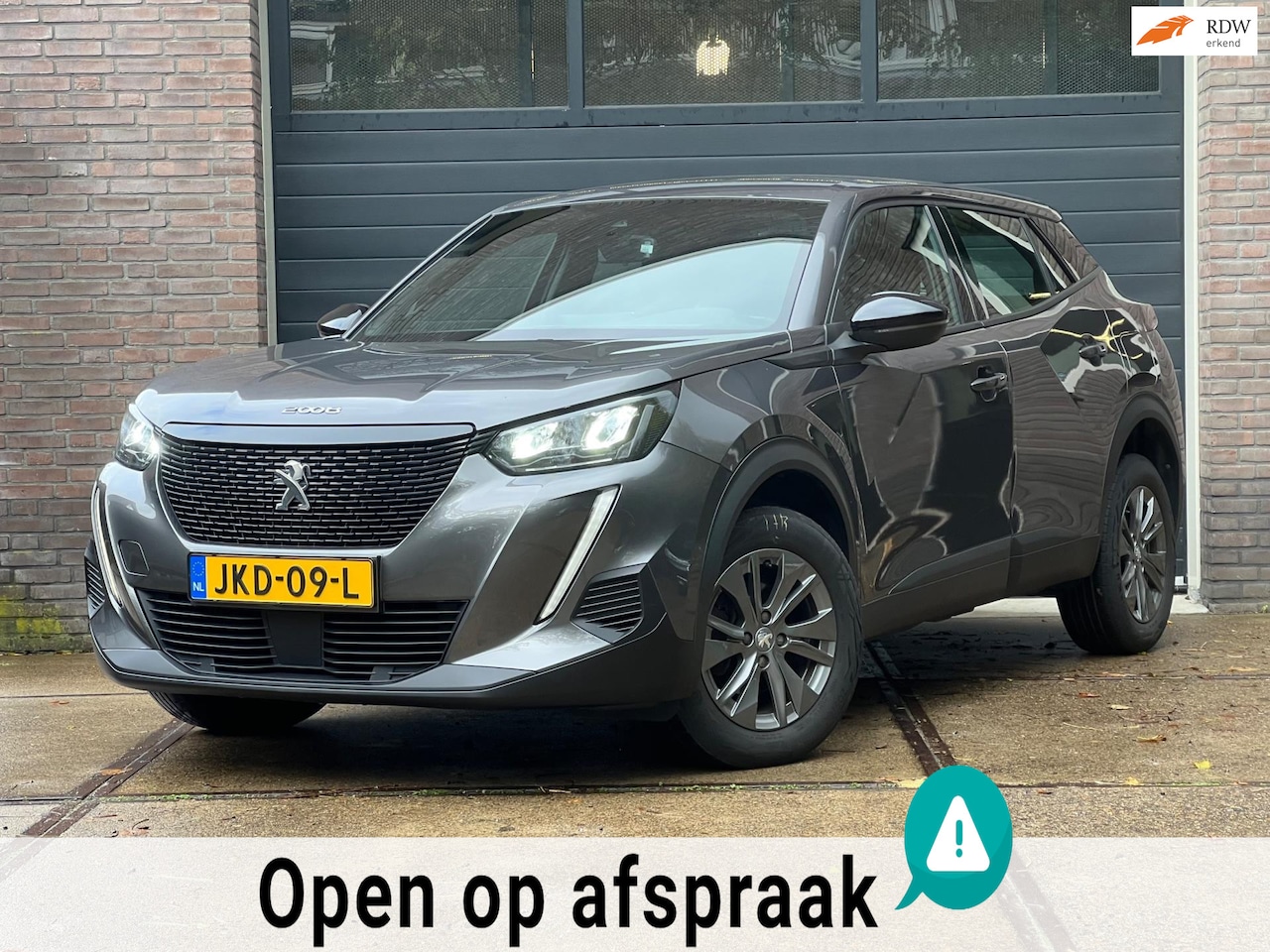 Peugeot 2008 - Active 130pk | Carplay/AndroidAuto | Parkeercamera | Stoelverwarming - AutoWereld.nl