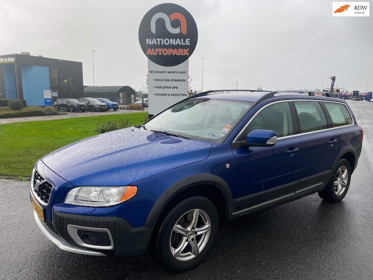Volvo XC70 - 2009 * 2.4 D5 Summum * AUTOMAAT * CLIMA * VOLLEDER * PDC * LMV - AutoWereld.nl