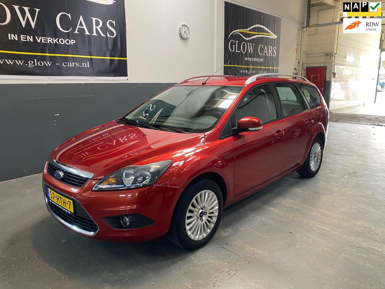 Ford Focus Wagon - 1.6 Titanium AIRCO|TREKHAAK|PDC|NAP|CRUISE - AutoWereld.nl