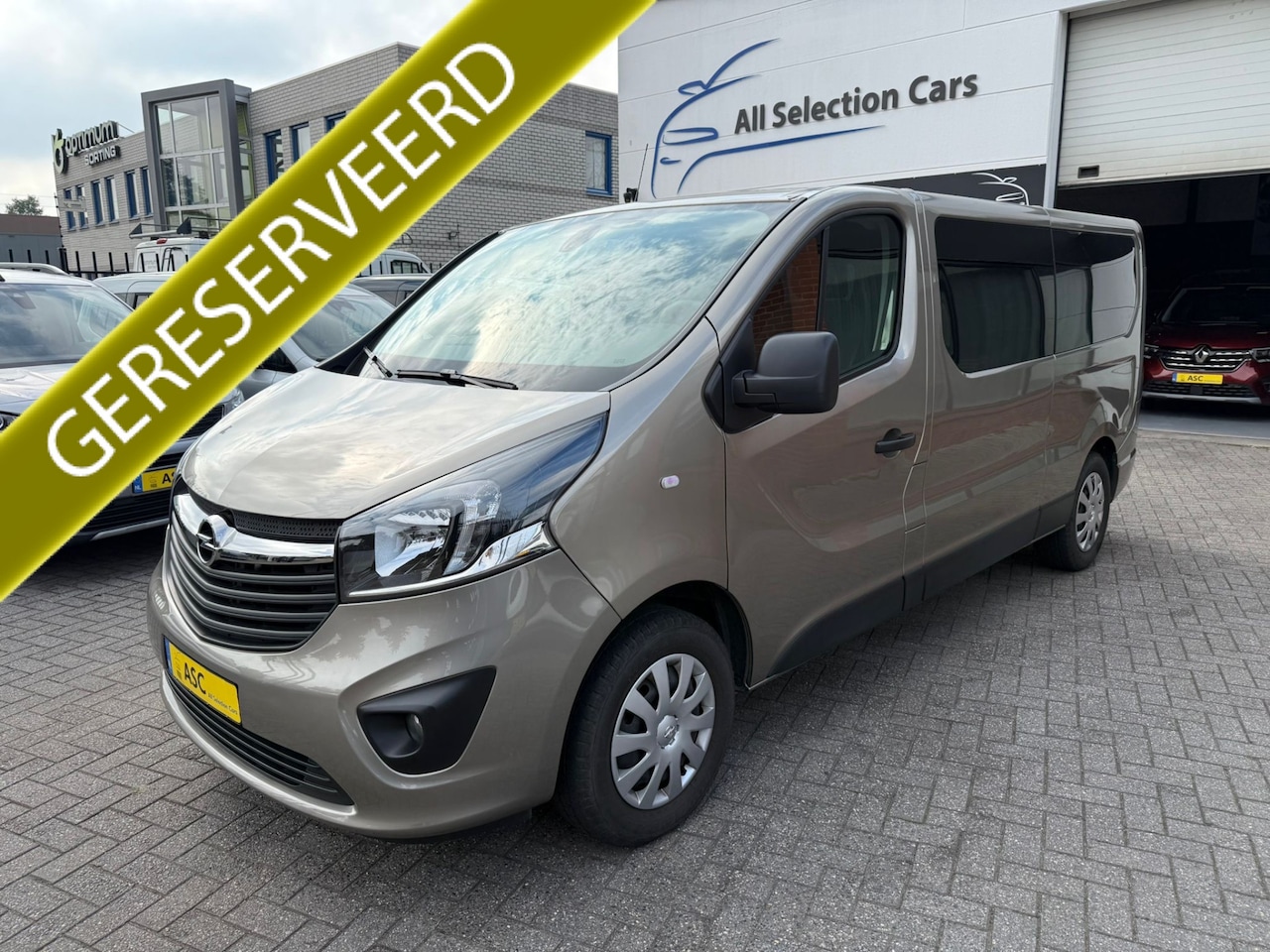 Opel Vivaro - 1.6 CDTI 125pk L2H1 Edition Rolstoelbus - Bodemverlaging - Vol opties - Rolstoelvervoer - - AutoWereld.nl