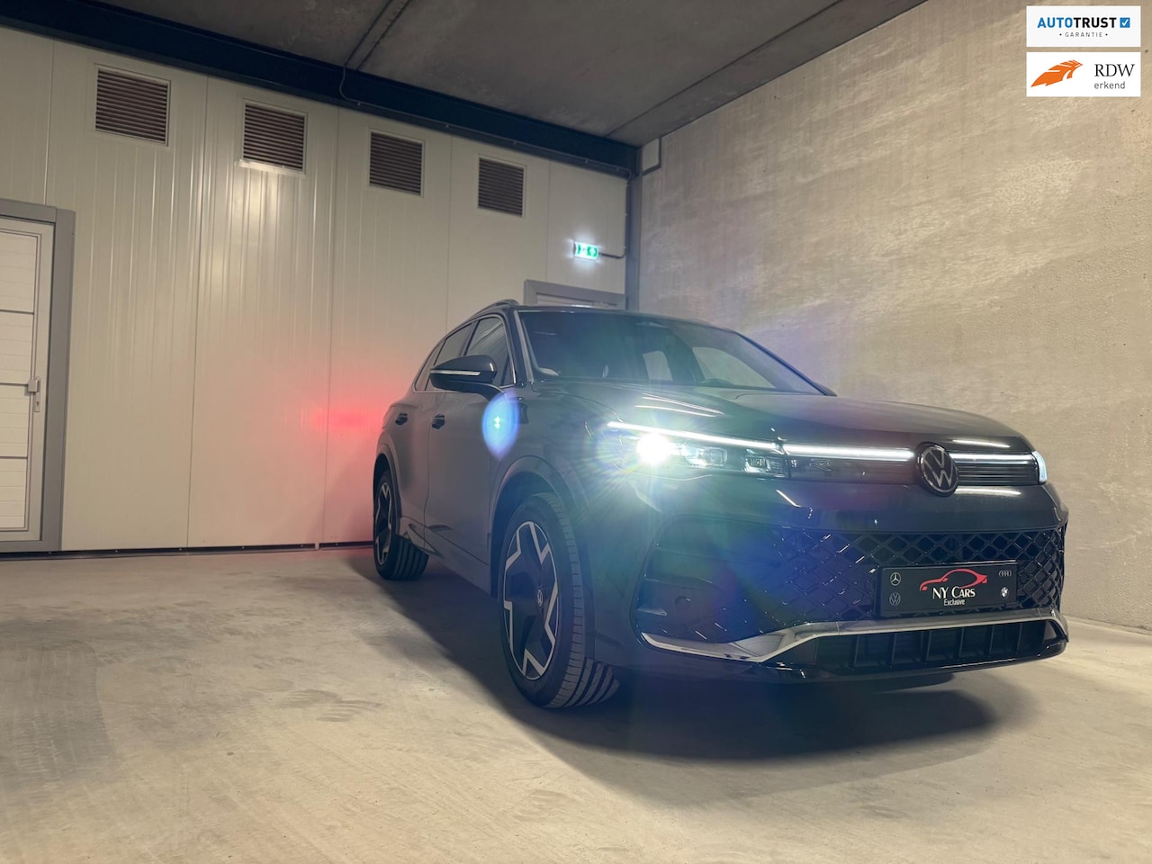 Volkswagen Tiguan - 1.5 eTSI R-Line Edition | ACC | - AutoWereld.nl