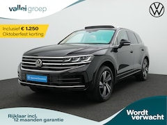 Volkswagen Touareg - 3.0 TSi 381 pk tiptronic eHybrid 4MOTION Elegance | Panoramadak | Trekhaak | Nachtzicht |
