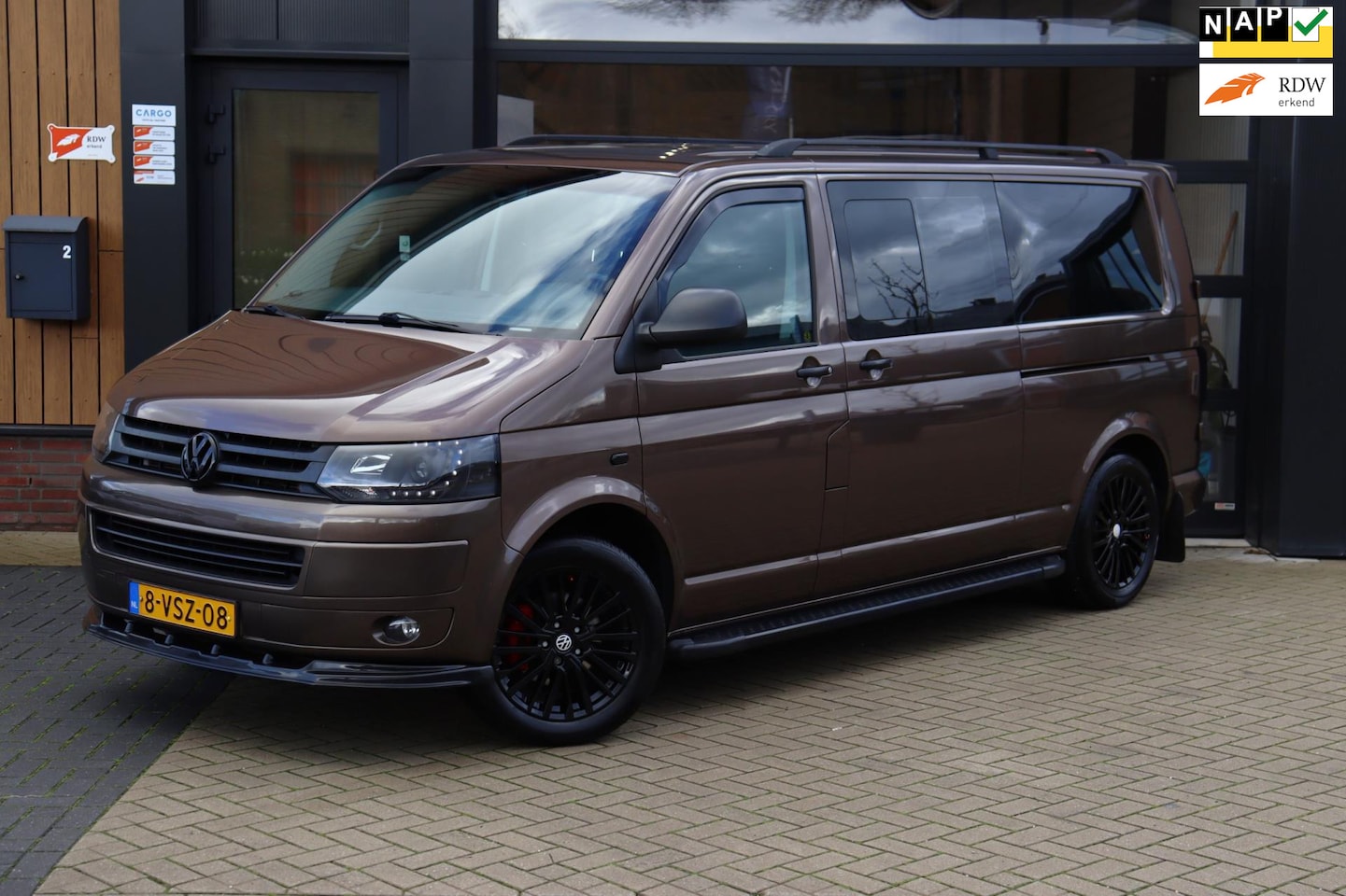 Volkswagen Transporter - 2.0 TDI L2H1 4Motion DC Comfortline | NAP | 4x4 | 2x Schuifdeur | Automaat | Airco | Leder - AutoWereld.nl