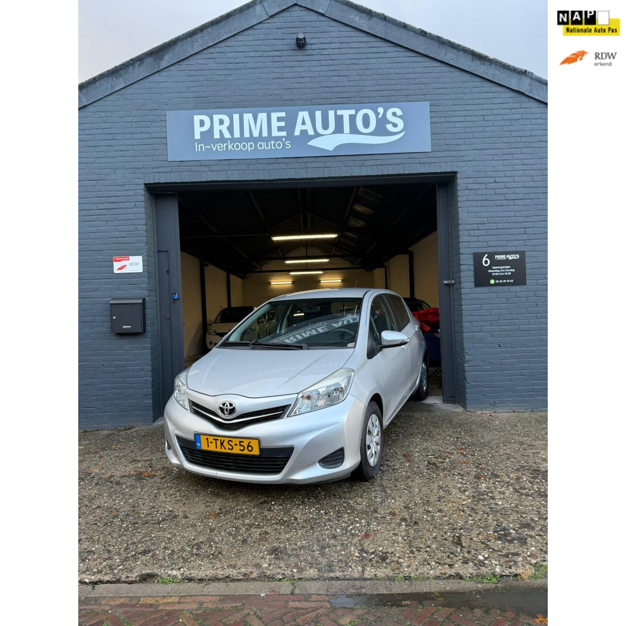 Toyota Yaris - 1.0 Vvt-i 5-DRS 2014 Grijs - AutoWereld.nl