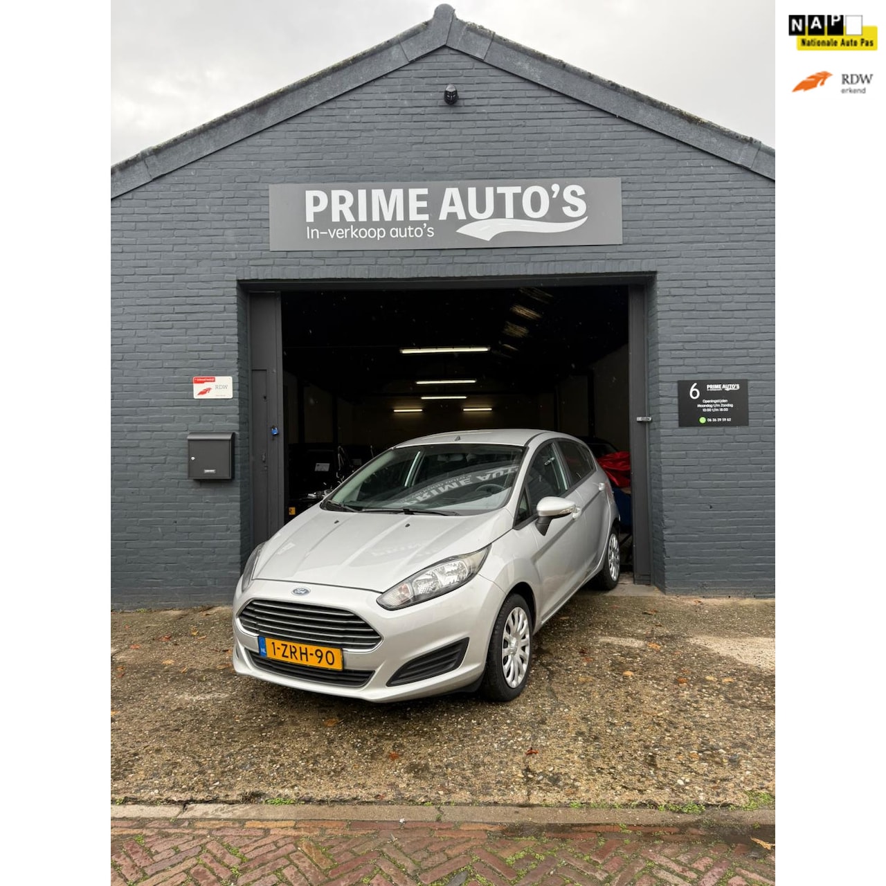 Ford Fiesta - 1.0 48KW/65PK 5D 2015 Grijs - AutoWereld.nl