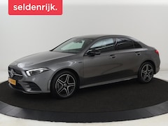 Mercedes-Benz A-klasse - 250e AMG | Stoelverwarming | Carplay | Camera | Leder/Alcantara | Sfeerverlichting | Park