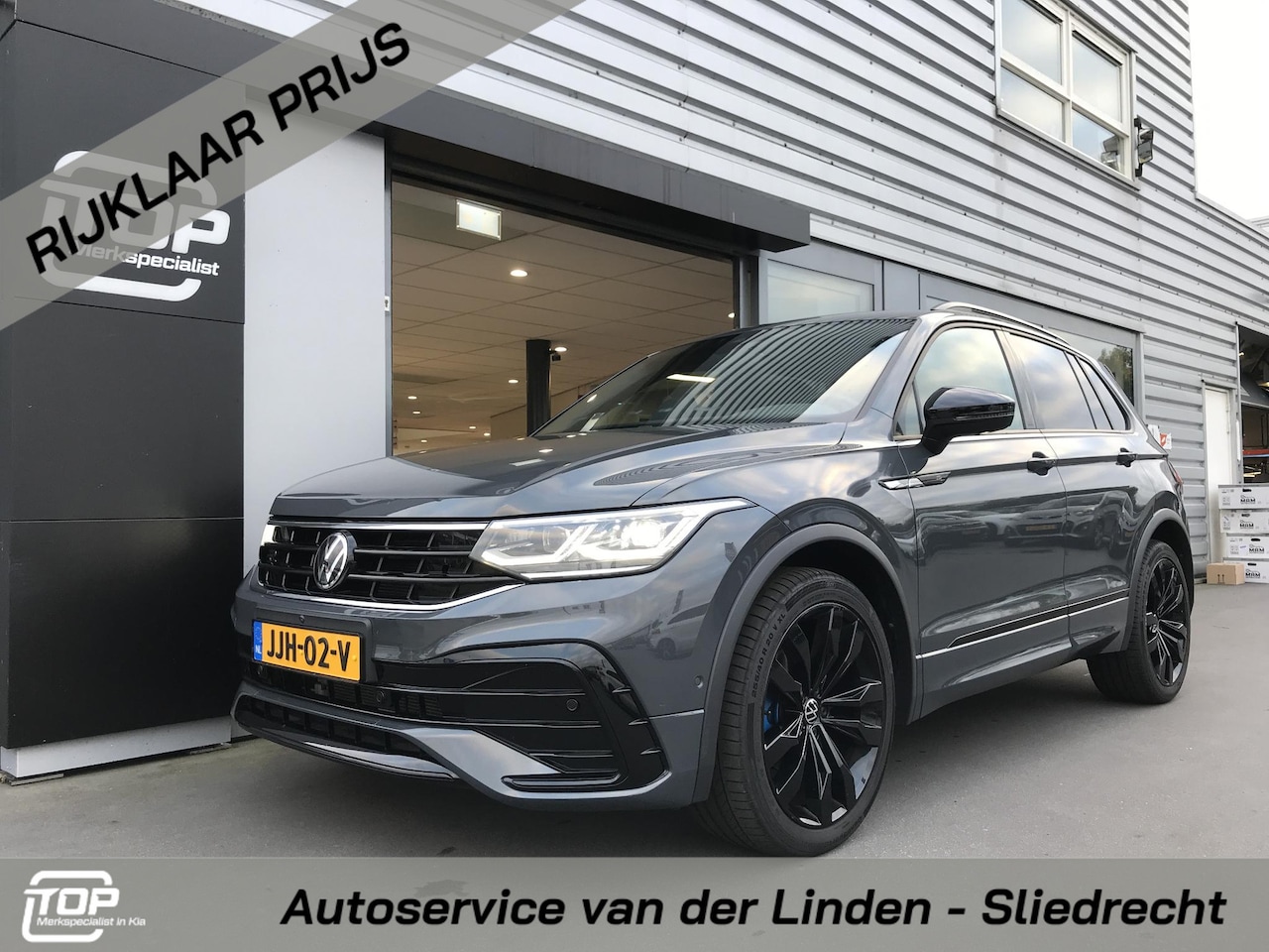 Volkswagen Tiguan - 1.5 TSI R-Line Panoramadak Automaat - AutoWereld.nl