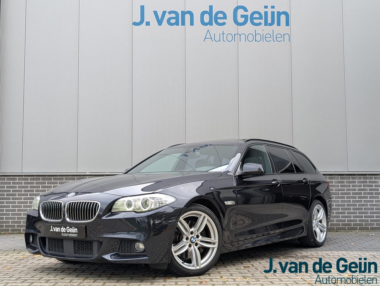 BMW 5-serie Touring - 530d High Executive | NL auto | Panorama | M-sport | Camera | Head-up - AutoWereld.nl