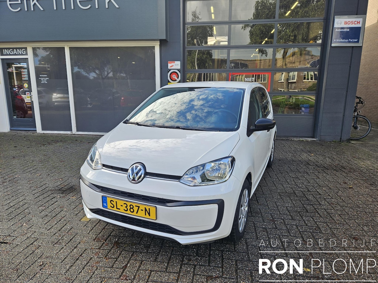 Volkswagen Up! - 1.0 BMT take up! / Airco/ Elektrische ramen/ LED - AutoWereld.nl