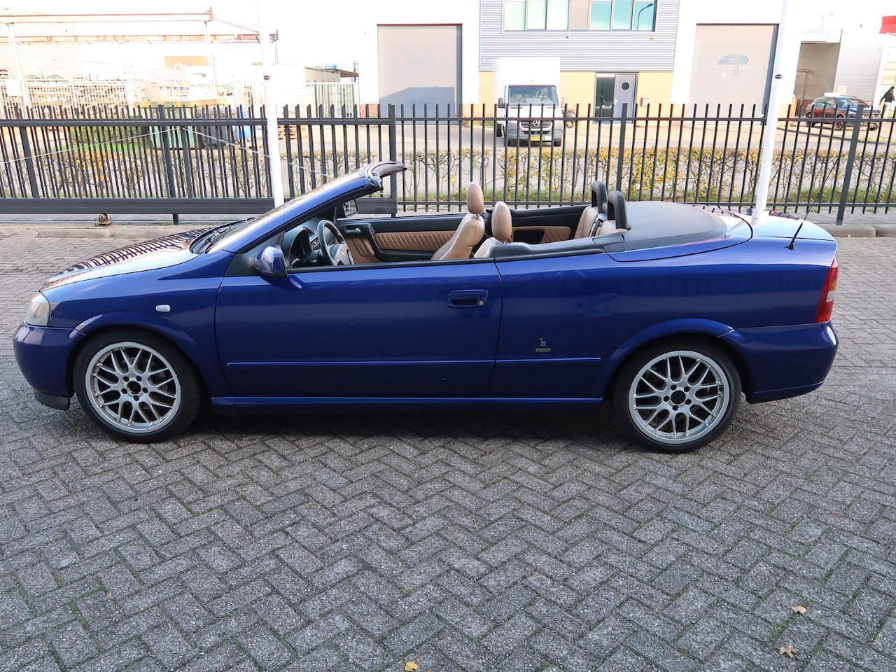 Opel Astra Cabriolet - 1.8-16V Bertone Laswerk! Airco Leer BBS OPC velgen Trekhaak Metallic lak Apk 03-2026 2 Nie - AutoWereld.nl