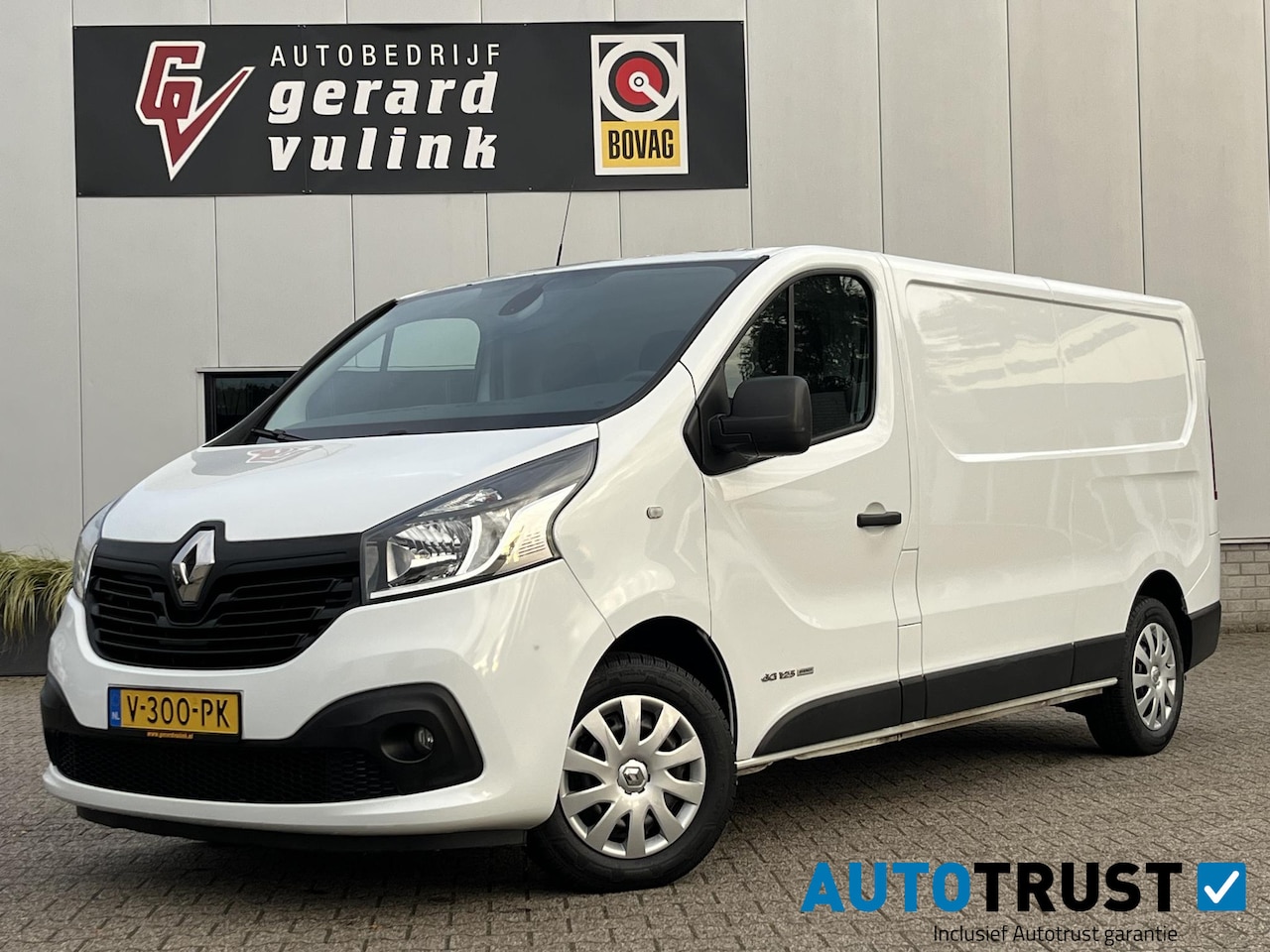 Renault Trafic - 1.6 dCi 125PK L2H1 Luxe TREKHAAK NAV CRUISE - AutoWereld.nl