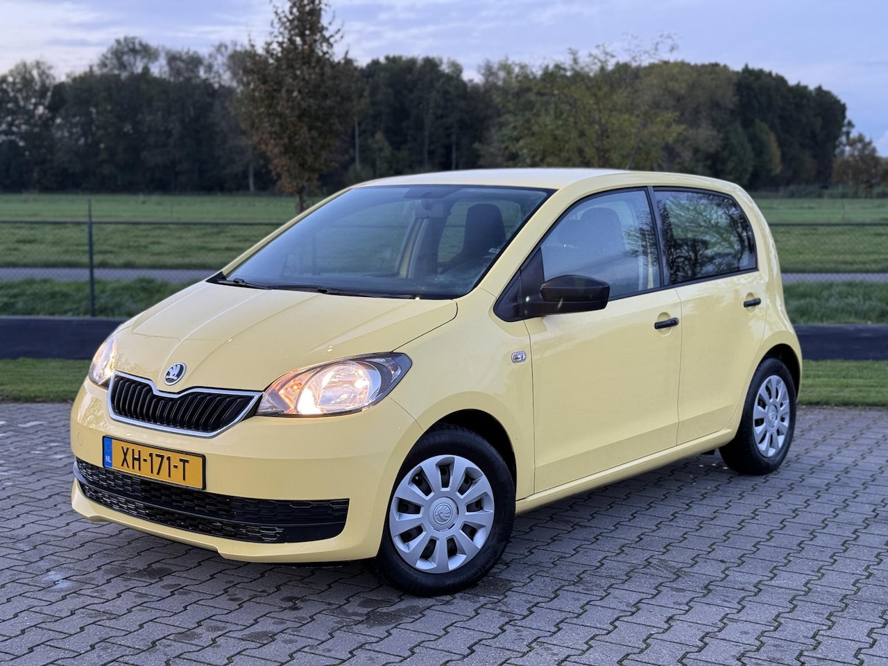 Skoda Citigo - 1.0 Greentech Active NL auto, lage km, nette staat, 5 deurs! - AutoWereld.nl