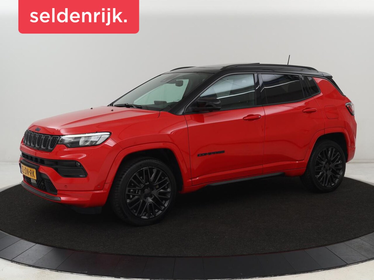 Jeep Compass - 4xe 240 Plug-in Hybrid Electric S | Panoramadak | Trekhaak | 360 Camera | Leder | Stoelver - AutoWereld.nl