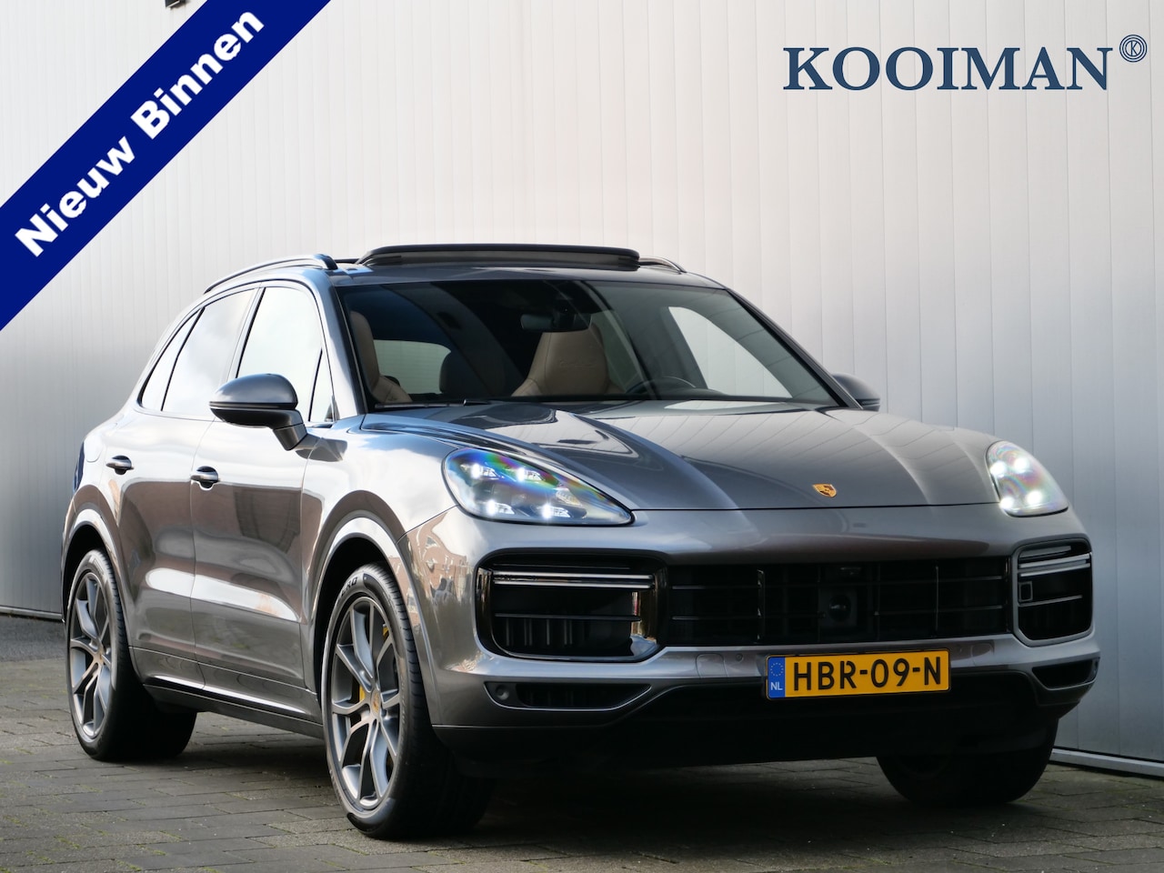 Porsche Cayenne - 4.0 Turbo S E-Hybrid 680pk Automaat Keramisch / Nightvision / Trekhaak / Achterasbesturing - AutoWereld.nl
