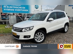 Volkswagen Tiguan - 1.4 TSI Sport&Style NAVI/PDC/XENON/CRUIS