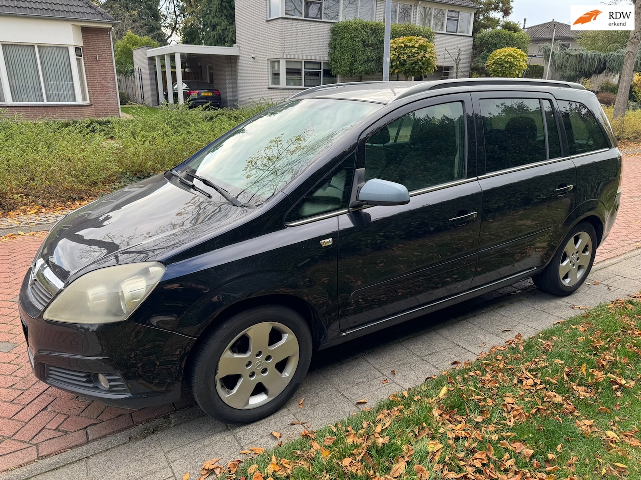 Opel Zafira - 1.8 Essentia 1.8 Essentia, 7 persoons, met airco, APK 01-05-2026 - AutoWereld.nl