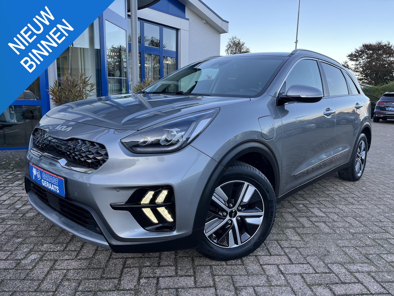 Kia Niro - 1.6 GDi PHEV DynamicPlusLine | Digitaal Display, Dealer onderhouden, Parkeersensoren V+A, - AutoWereld.nl