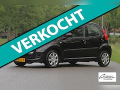Peugeot 107 - 1.0-12V XS Premium / 5 deurs / Airco / Elektrische ramen / Stuurbekrachtiging / All season