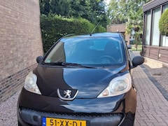 Peugeot 107 - 1.0-12V XR