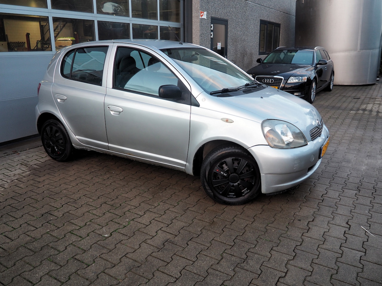 Toyota Yaris - 1.3 16v VVT-i Luna AIRCO 5 DEURS CV NL AUTO - AutoWereld.nl