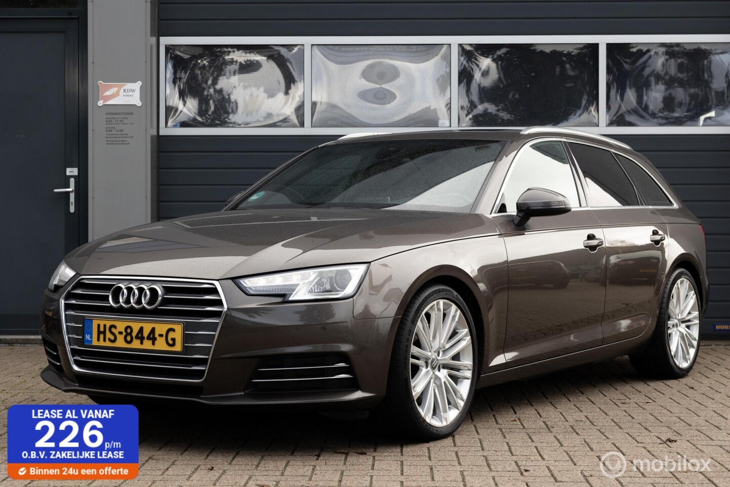 Audi A4 Avant - 2.0 TDI Pro Line 190 pk S-tronic Panorama Digi dash Electr trekhaak - AutoWereld.nl