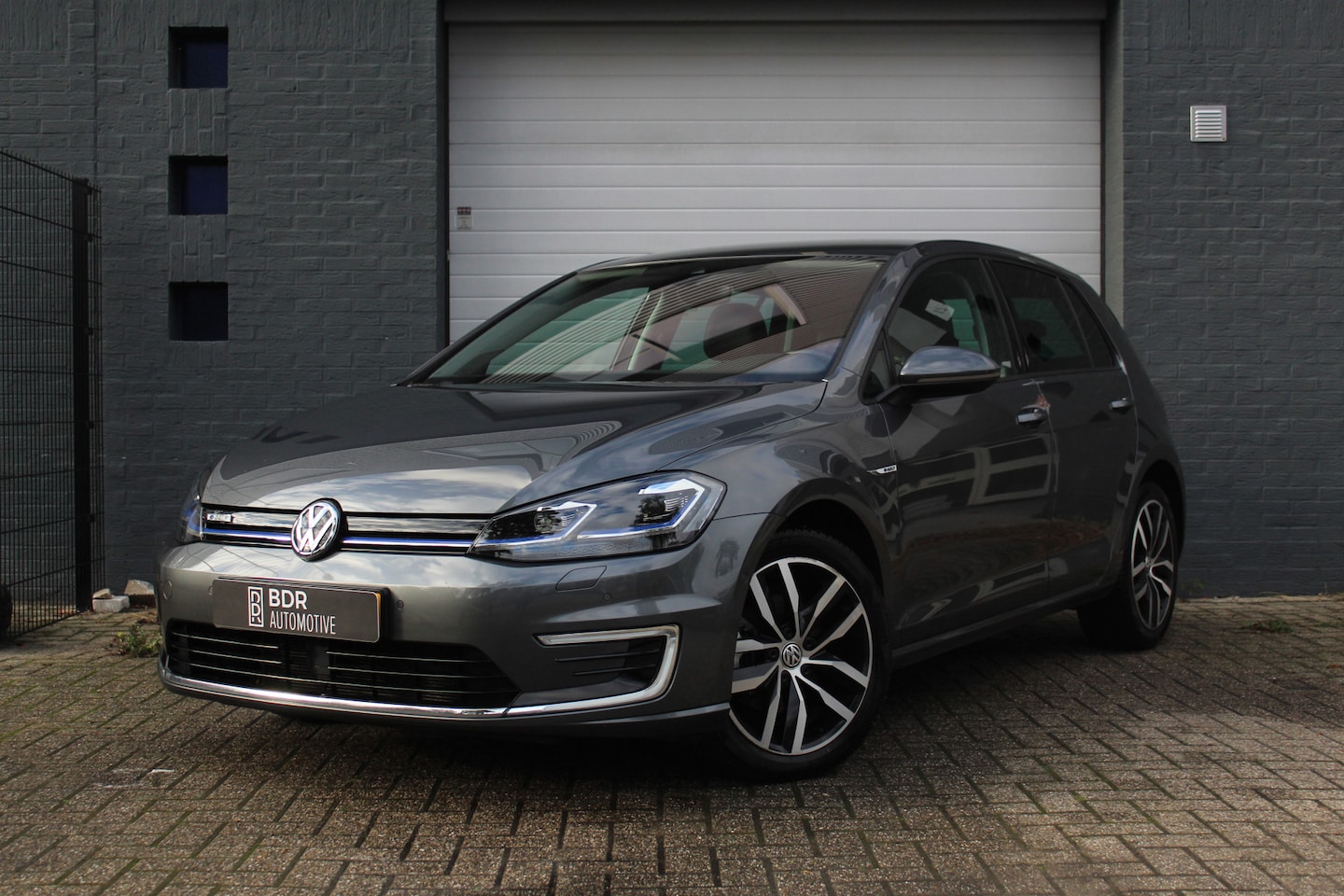 Volkswagen e-Golf - Full option|Virtual|Leder|dynaudio|ex BTW - AutoWereld.nl