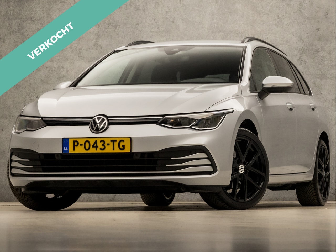Volkswagen Golf Variant - 1.0 TSI Sportline Automaat (APPLE CARPLAY, GROOT NAVI, CLIMATE, STUUR/STOELVERWARMING, SFE - AutoWereld.nl