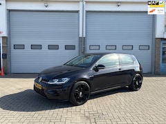 Volkswagen Golf - 1.5 TSI Highline FaceLift Black on Black