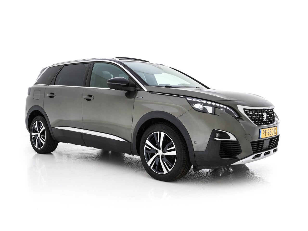 Peugeot 5008 - 1.6 e-THP GT-Line [ 7-Pers. ] Aut. *PANO | LEATHER-FABRIC | FULL-LED | DIGI-COCKPIT | LANE - AutoWereld.nl
