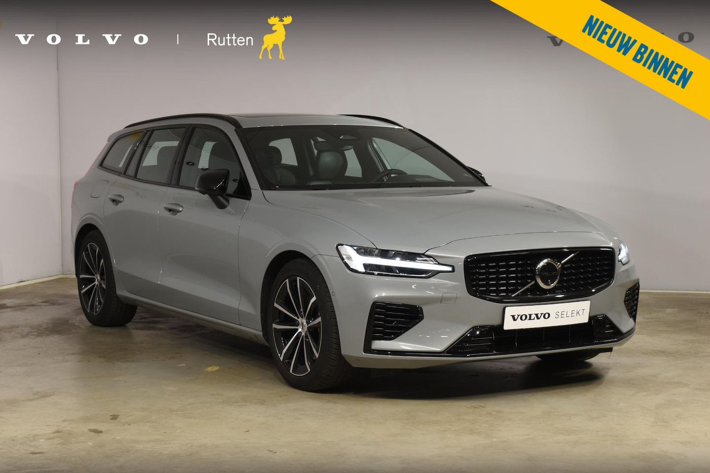 Volvo V60 - T6 350PK Automaat Plug-in hybrid AWD Plus Dark / Panoramadak / Harman Kardon / 360 camera - AutoWereld.nl