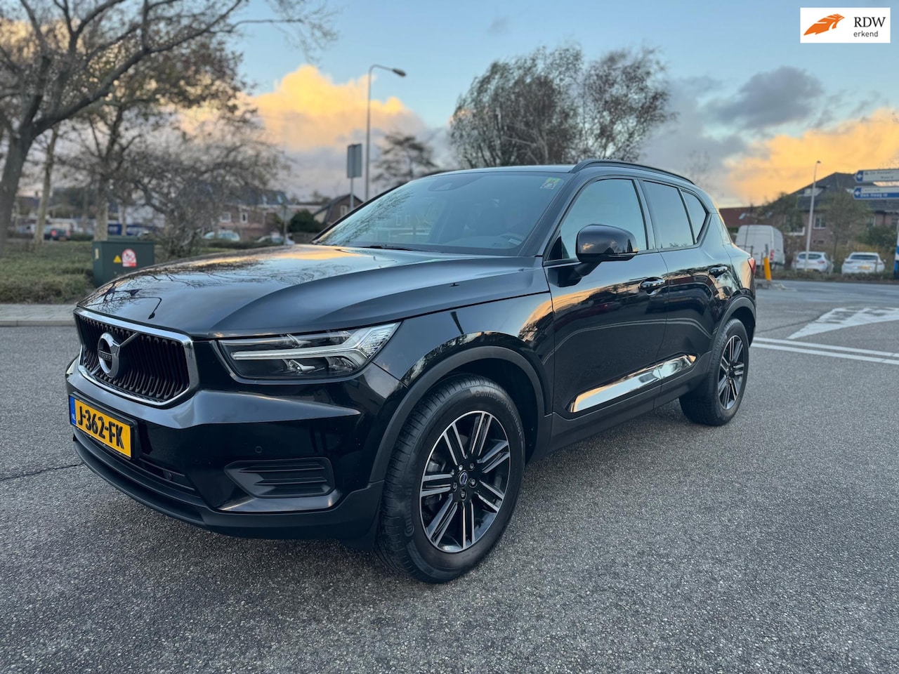 Volvo XC40 - 1.5 T3 Inscription / navi / cruise.control / leder / pdc / elek.pakket / historie.... - AutoWereld.nl